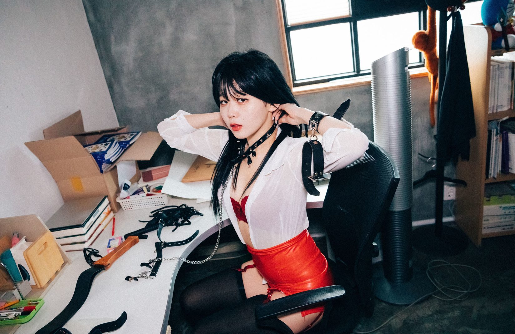  ϺLoozyӰ Office  칫ū slave Zia  P.1 