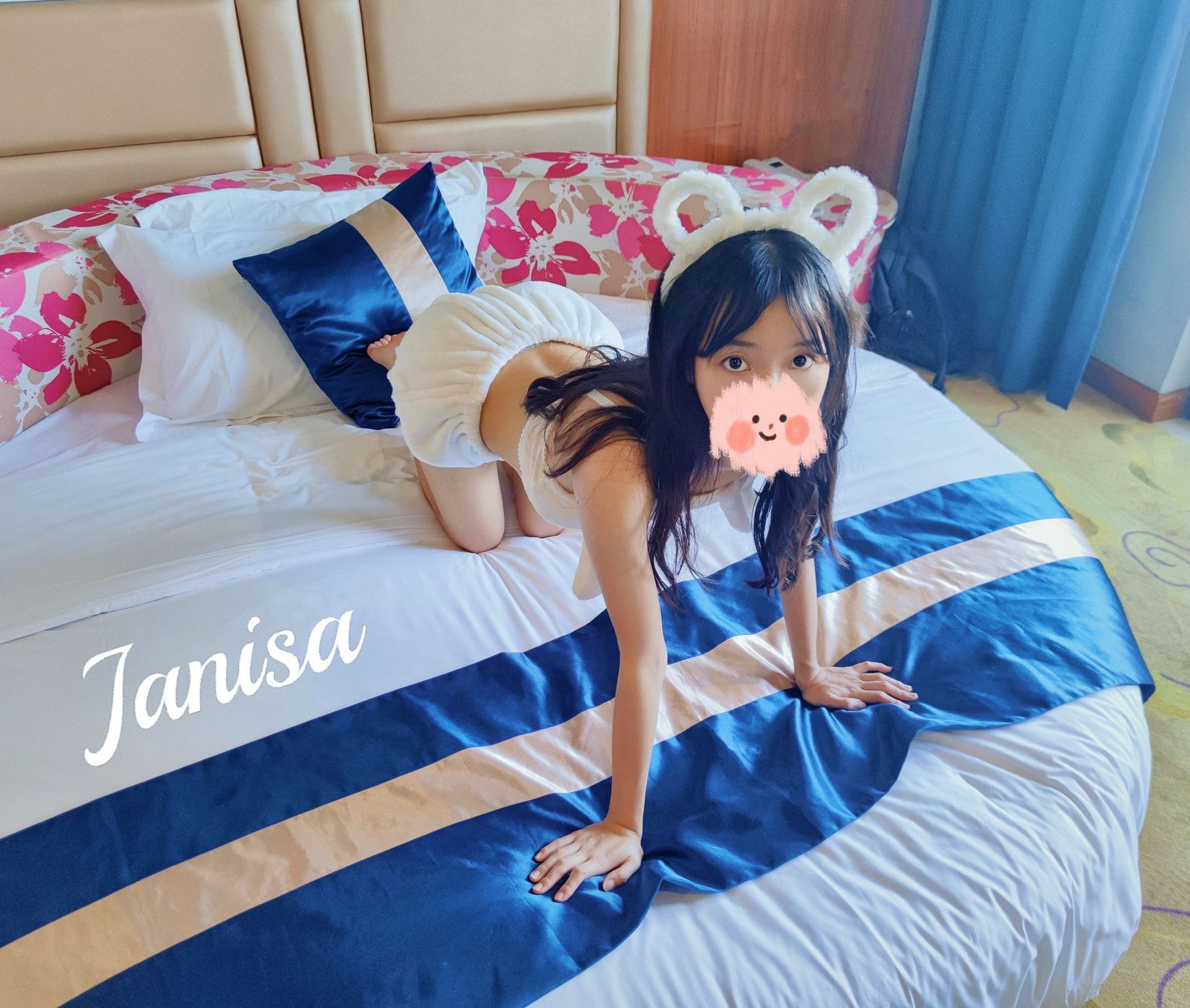 Ӱ ͼ С Janisa ɫŮ P.1 